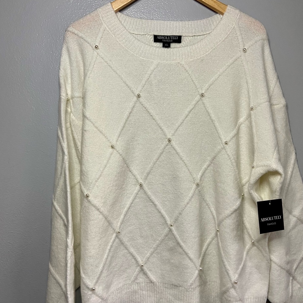Absolutely Famous Cream‎ Diamond Knit Sweater